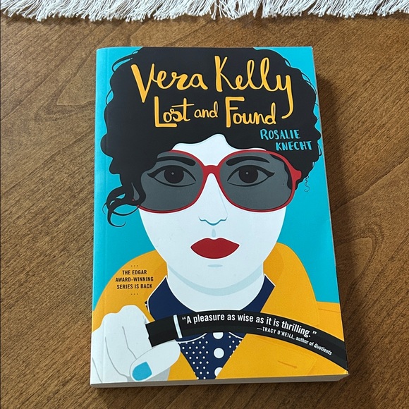 Book Bundle by Rosalie Knecht, Lauren Ho & Sonya Sones. - Picture 3 of 8